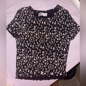 Hollister Black and White Floral Short Sleeve Top